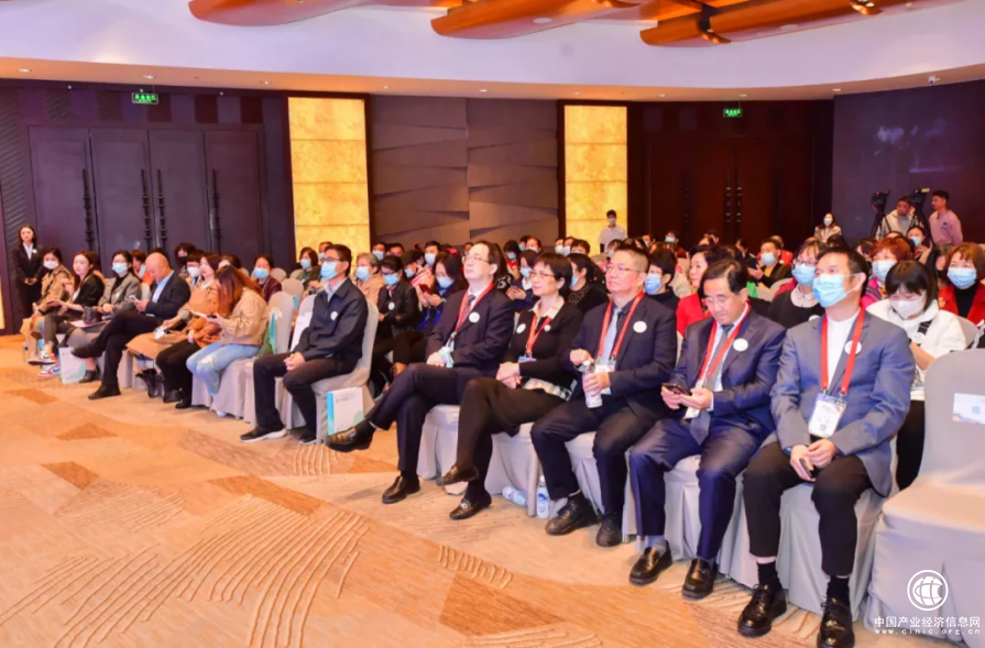 i甲專線《甲友天地》2021頒獎典禮暨愛甲聯盟盛典在成都召開