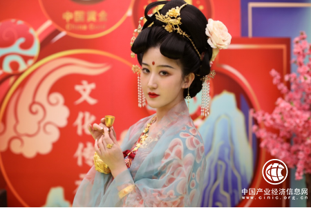 中國黃金旗艦店店慶月國潮當(dāng)?shù)?></a></div><!-- img end -->	<div   id=