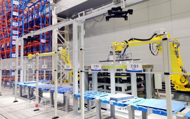 哈電電機機器人自動疊片生產(chǎn)線上線