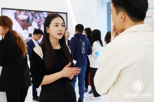 強強聯(lián)手，輕葦輕醫(yī)美聯(lián)合華熙生物啟動“時光守護節(jié)”