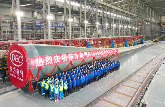 擁有完全自主知識產(chǎn)權(quán) 我國最長風(fēng)電葉片下線