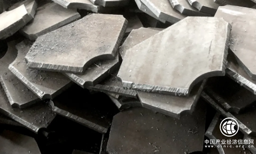  大界鋼結(jié)構(gòu)機器人如何推進(jìn)坡口切割技術(shù)發(fā)展