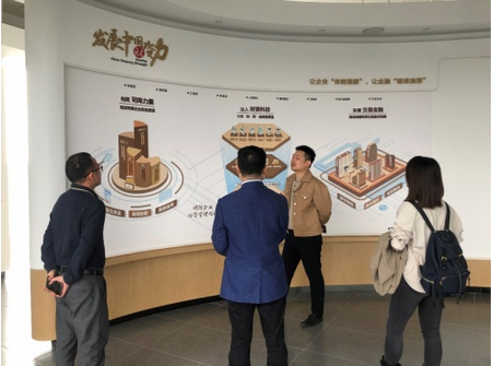 保融科技總經(jīng)理方漢林熱情接待華菱資源領(lǐng)導(dǎo)蒞臨參觀指導(dǎo)