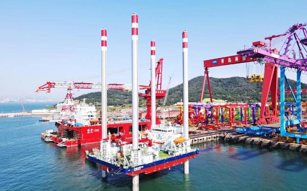 國內(nèi)最大海上風(fēng)電自升式勘探試驗(yàn)平臺(tái)交付啟航