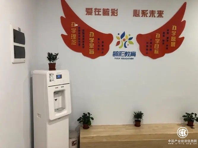 中國(guó)教育產(chǎn)業(yè)網(wǎng)：構(gòu)建一站式服務(wù)平臺(tái)，助力教育資源選擇