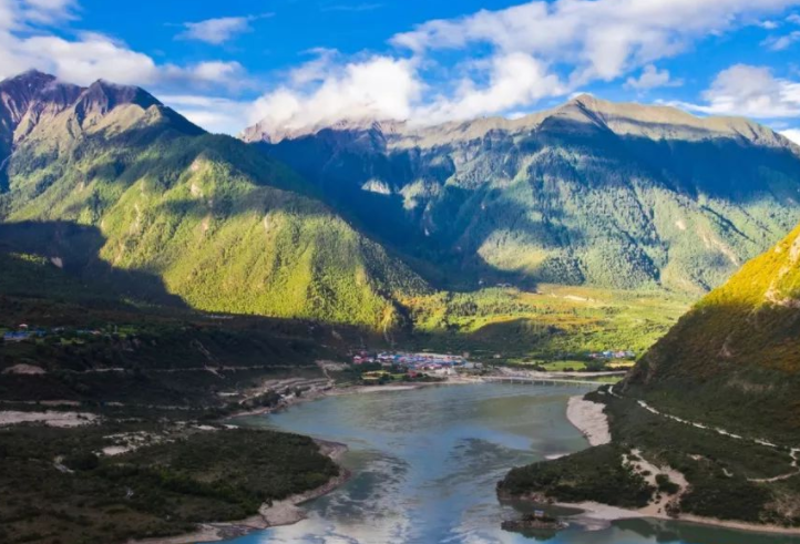 《西藏自治區(qū)“十四五”時期特色文化產(chǎn)業(yè)發(fā)展規(guī)劃》正式發(fā)布