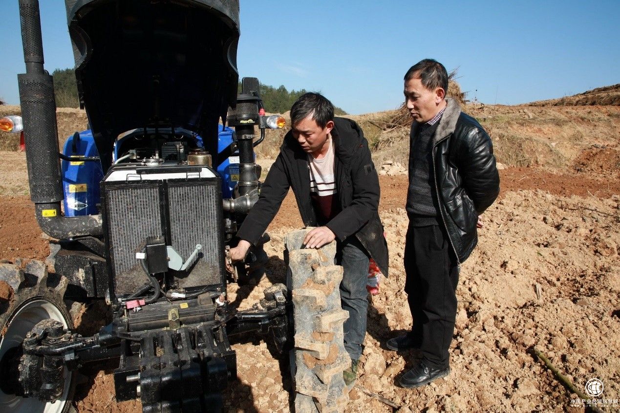  湖北恩施煙草：邢老板的“鐵?！蓖貙挿N煙增收路