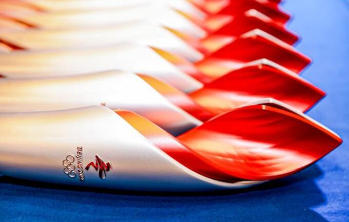 拆解冬奧會(huì)火炬“中國(guó)創(chuàng)造”：碳纖維“織”出火炬絲帶曲線