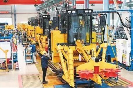 廣西打出“1+3”長(zhǎng)短政策“組合拳” 支持中小企業(yè)“專(zhuān)精特新”發(fā)展