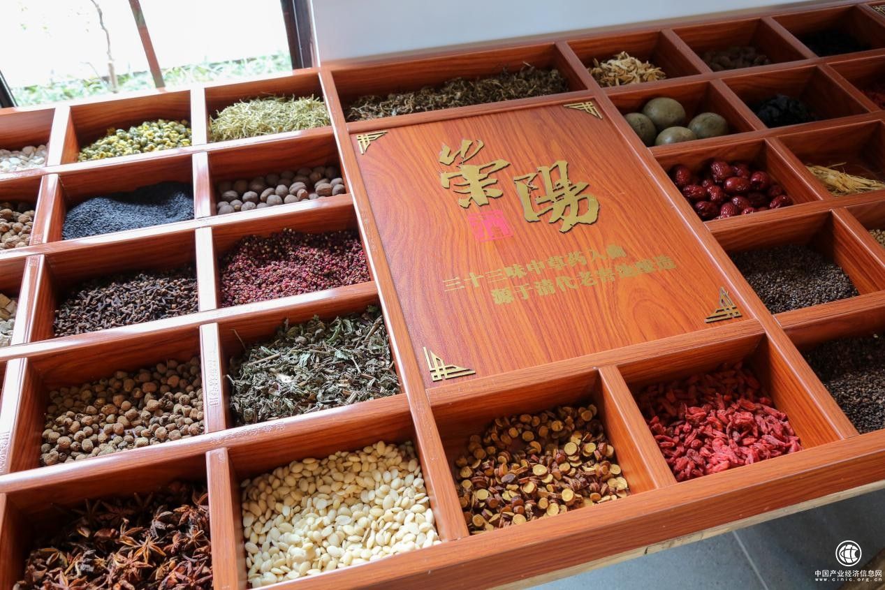  金盆地：傳承匠人匠心，共釀“崇”美生活