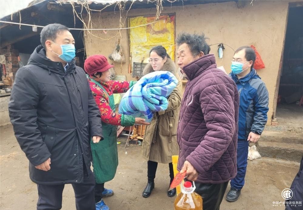 政信投資集團(tuán)在多地開展“新春送溫暖”慰問活動