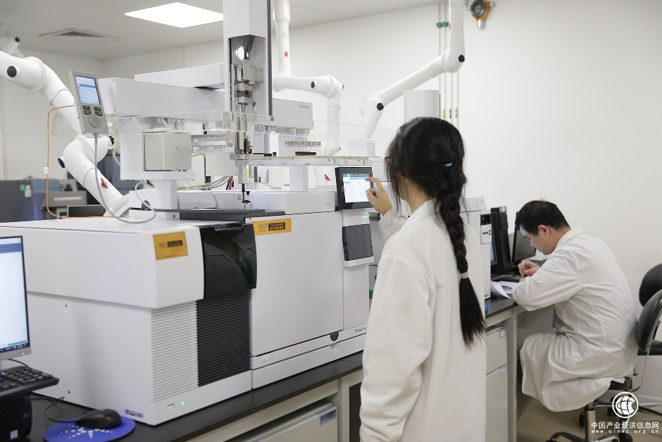  思摩爾科技建立行業(yè)首個E&L實驗室，打造霧化行業(yè)的安全性標準新高度