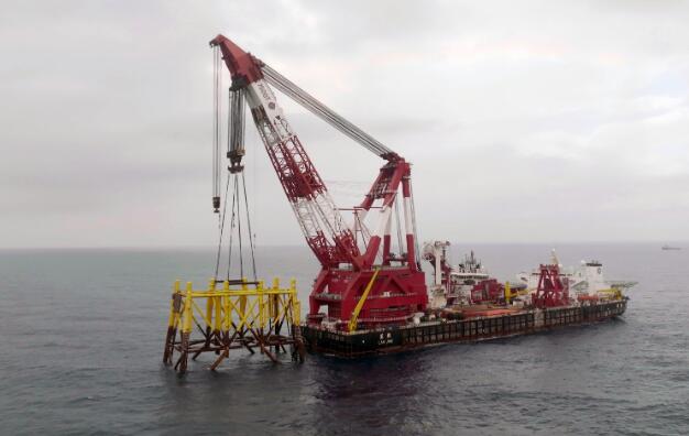 亞洲第一深水導(dǎo)管架“?；惶?hào)”海上安裝就位