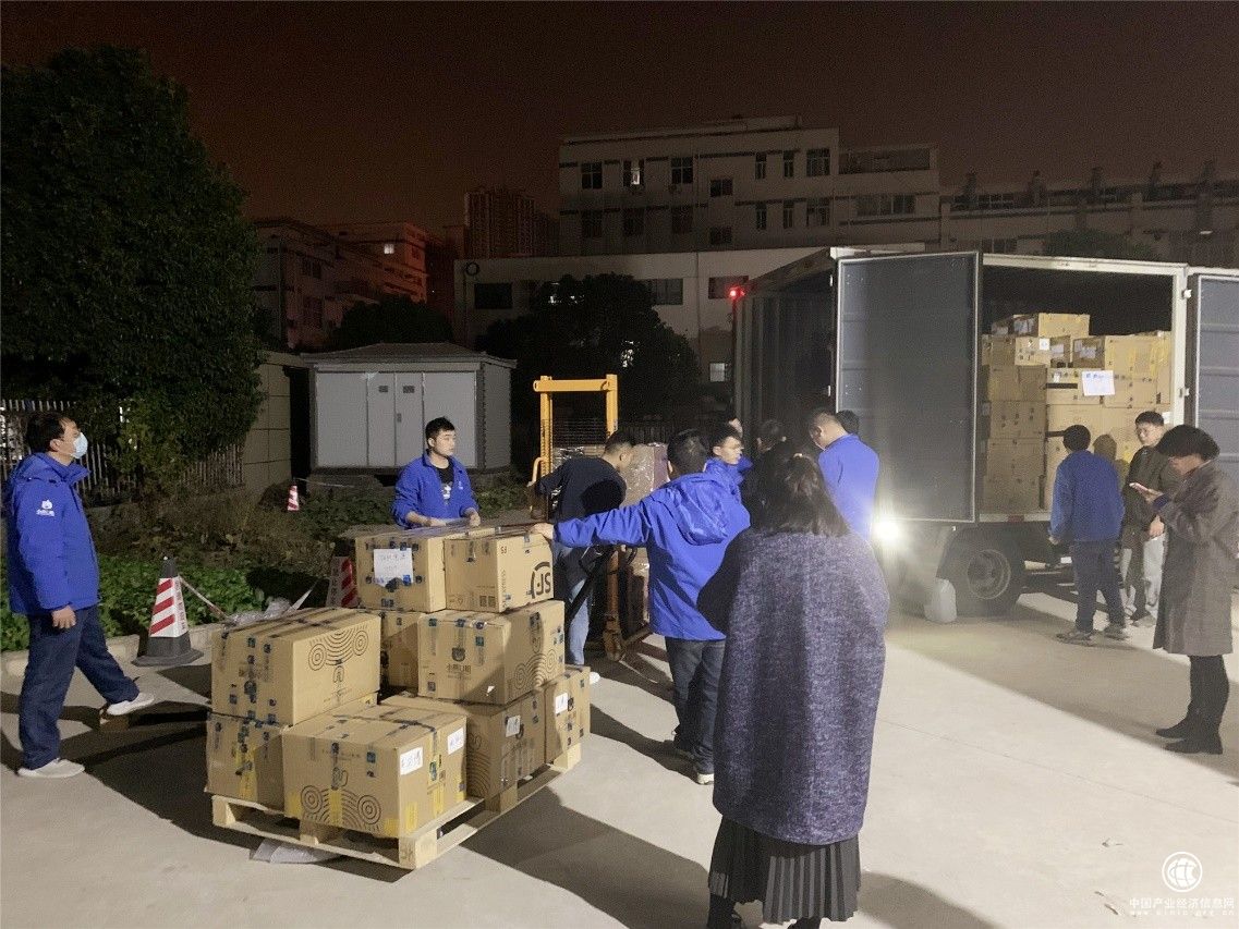  “疫”路同行，共同守“滬”——小熊U租萬臺設(shè)備全力馳援上海