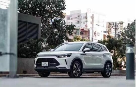 北汽集團(tuán)深耕海外市場 自主品牌“出?！庇涗洸粩啾凰⑿?></a></div><!-- img end -->	<div   id=