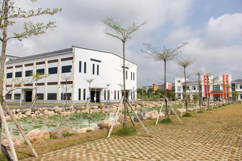 廣西建工一建集團(tuán)第一分公司承建的西南地區(qū)最大的專業(yè)性防汛抗旱物資儲(chǔ)備倉(cāng)庫(kù)正式移交