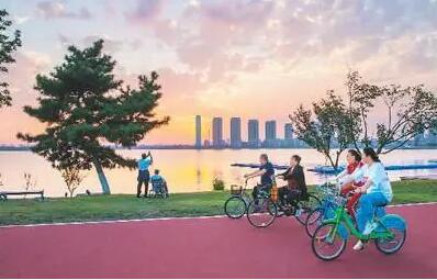 運動熱帶火城市游 掀起一波消費熱潮