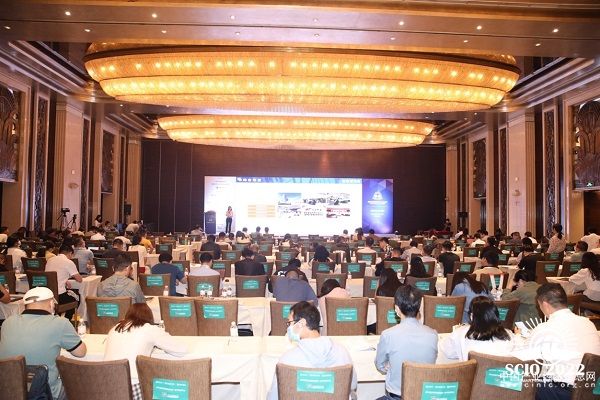 鴻合科技旗下愛(ài)課堂亮相智慧高校CIO上海論壇：斬獲兩項(xiàng)重磅大獎(jiǎng)