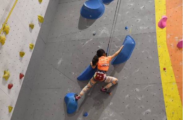 射箭、飛盤、攀巖、騎行……潮流運(yùn)動折射假期消費(fèi)新活力