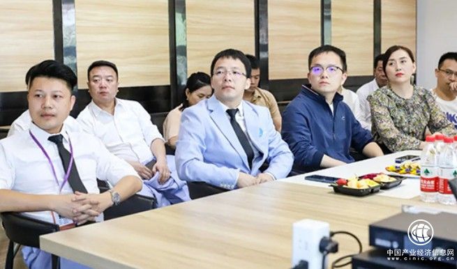 廈門中小企業(yè)代表團(tuán)走進(jìn)裝保網(wǎng)，共探互聯(lián)網(wǎng)家裝未來！