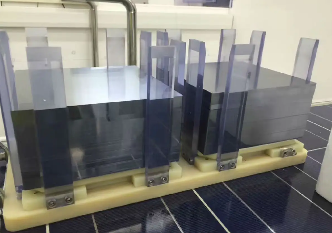 硅片價格開啟下跌模式 業(yè)內(nèi)稱光伏產(chǎn)業(yè)鏈價值邏輯或重構(gòu)