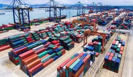 “現(xiàn)在看這條路走對(duì)了！”——外貿(mào)企業(yè)轉(zhuǎn)型升級(jí)調(diào)查