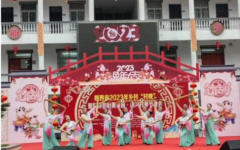 新的春天 新的征程 新的出發(fā)——從春節(jié)假期看生機勃勃的中國