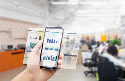 中國智能手機出貨量2022年Q4下降15%、全年下降14%