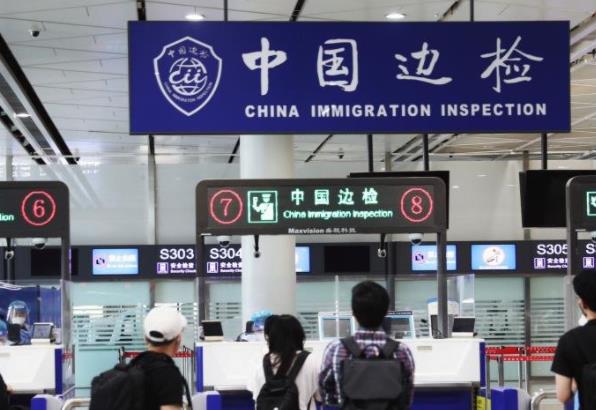 我國(guó)3月15日起恢復(fù)審發(fā)外國(guó)人各類赴華簽證