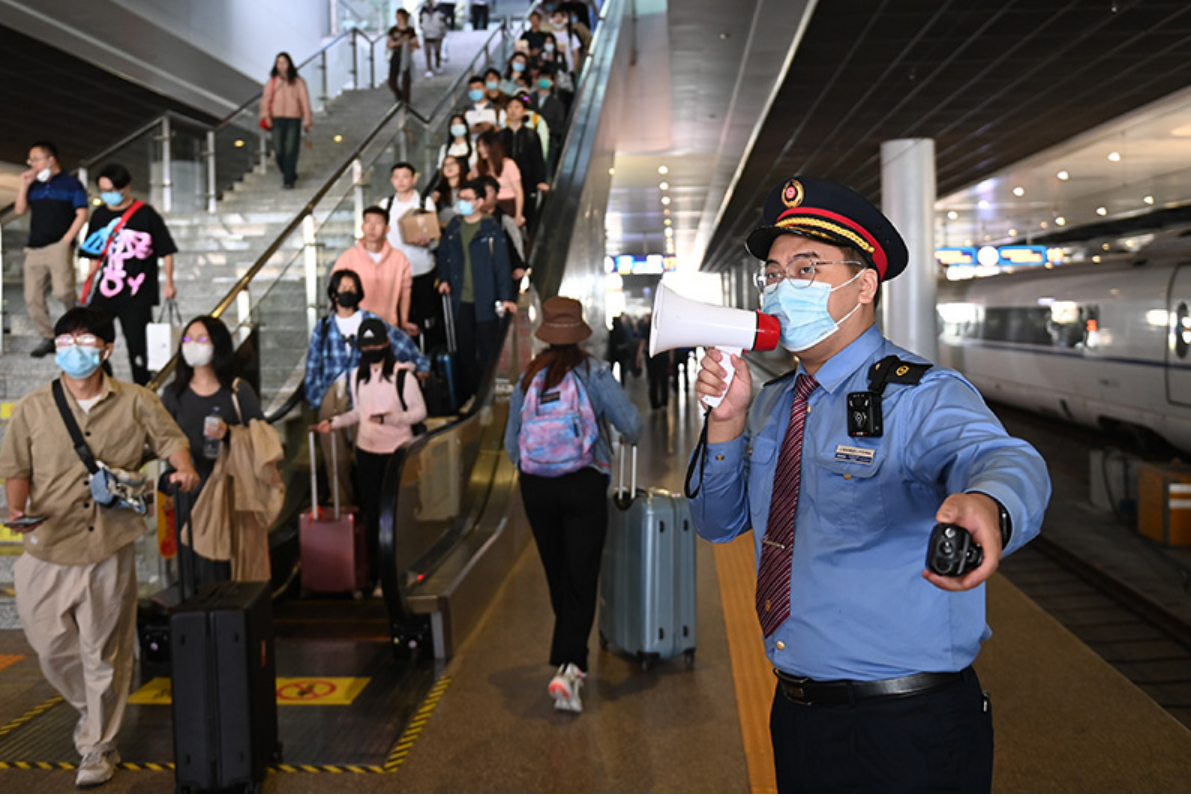 積蘊(yùn)暖意 釋放活力——從“五一”假期看中國經(jīng)濟(jì)復(fù)蘇向好