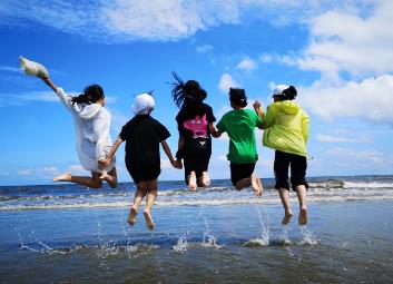 “后高考經(jīng)濟”帶火暑期游 親子游、畢業(yè)游迎來出游熱潮