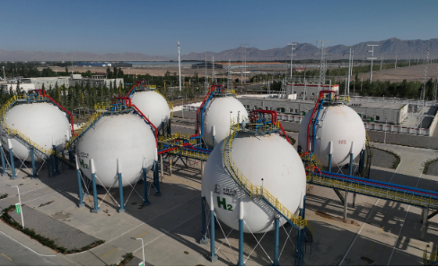 我國首個(gè)萬噸級光伏綠氫示范項(xiàng)目順利產(chǎn)氫