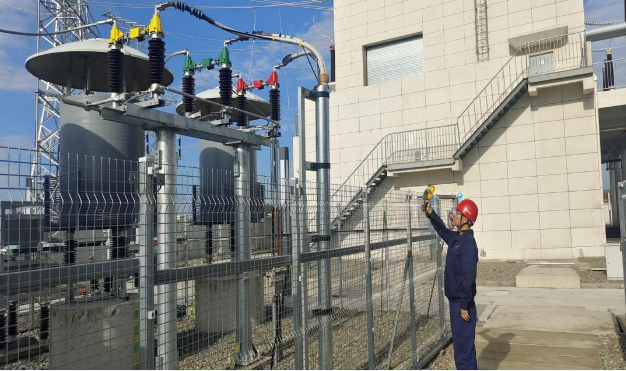 用“風(fēng)光”守護(hù)盛夏清涼 三峽能源打響能源保供攻堅戰(zhàn)