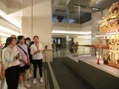 消費升級呼喚“專家型導(dǎo)游”