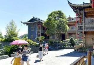 暑期“結(jié)尾”不減“旅游熱” 文旅消費(fèi)“穩(wěn)開(kāi)高走”趨勢(shì)有望延續(xù)