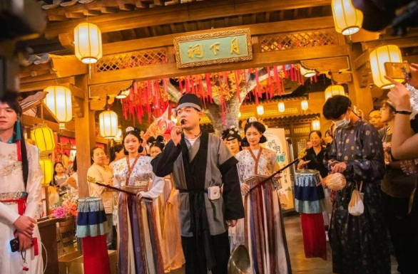 “解鎖”新場景 催生新需求——中秋國慶假期消費(fèi)新熱點(diǎn)觀察