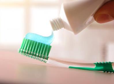 “生鮮燈”全面禁用、牙膏產(chǎn)品宣傳有新標(biāo)準(zhǔn)，12月新規(guī)來(lái)了