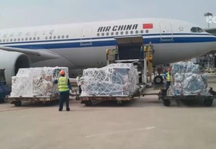 “航空貨運+卡車航班”空地聯(lián)運模式不斷拓展 中國包裹“飛”抵全球