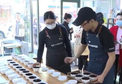 打造消費(fèi)在“縣”新場景 特色小店“攪動”縣域經(jīng)濟(jì)“活水”