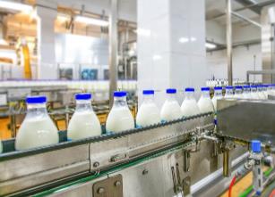 奶源過剩需求不足 上游牧場頻現(xiàn)虧損如何破局？