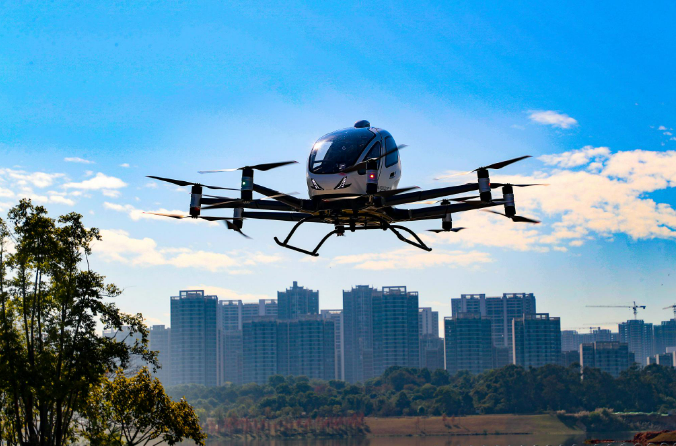 多方競逐新技術新應用 低空經(jīng)濟乘勢“起飛”