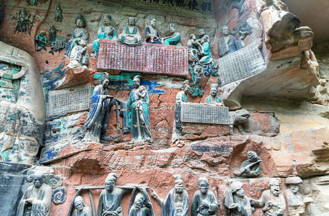 在大足石刻，尋找不曾遠(yuǎn)去的身影
