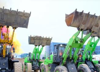 中國工程機械企業(yè)布局電動化、智能化