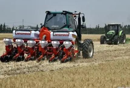 “三夏”期間各地預(yù)計(jì)投入超1650萬臺（套）——發(fā)揮好農(nóng)機(jī)主力軍作用