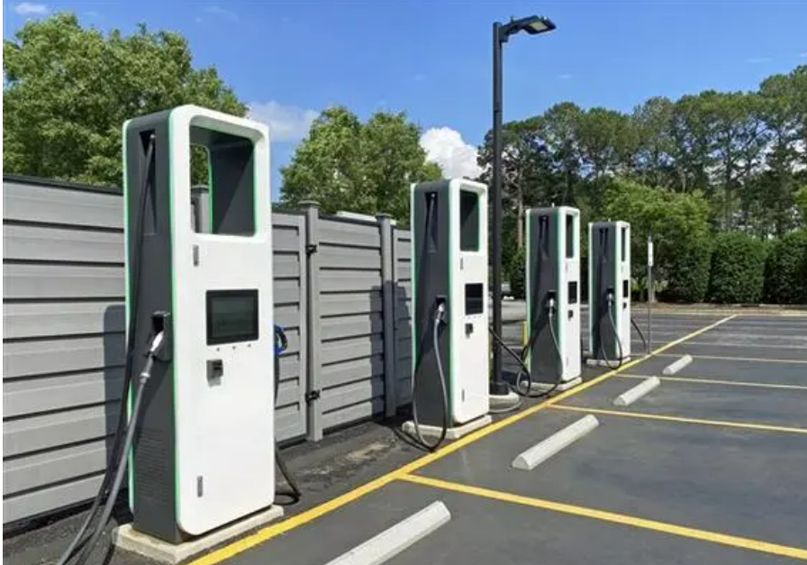 充電樁出?！坝L(fēng)破浪”