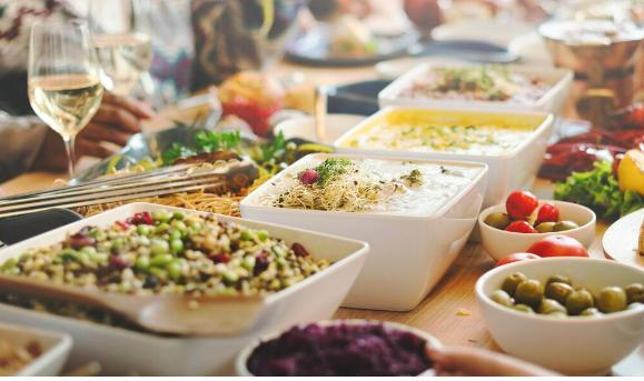 上半年餐飲收入增長(zhǎng)7.9%——假日餐飲增長(zhǎng)快，個(gè)性體驗(yàn)成趨勢(shì)