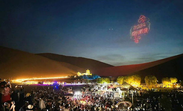 “白天宅、晚上嗨”，夜游正當(dāng)時(shí)