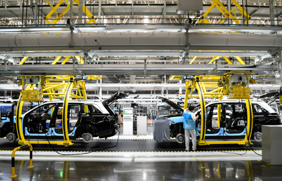 “內(nèi)卷”的新能源汽車，路在何方