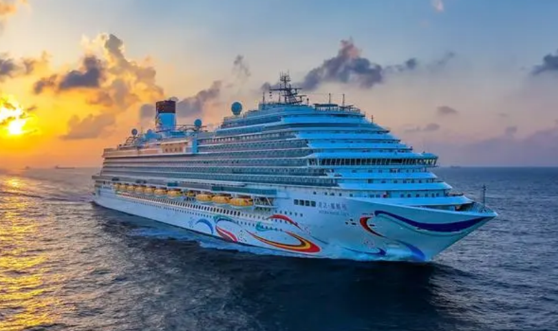 首航以來服務(wù)游客20多萬人 首艘國(guó)產(chǎn)大型郵輪帶旺了什么？