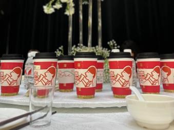 奶茶代酒 婚宴市場(chǎng)迎來(lái)新選擇